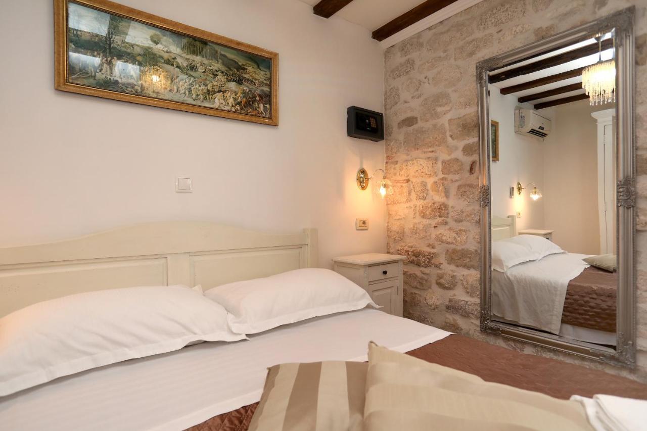 Double Room,1212315136:JPEG